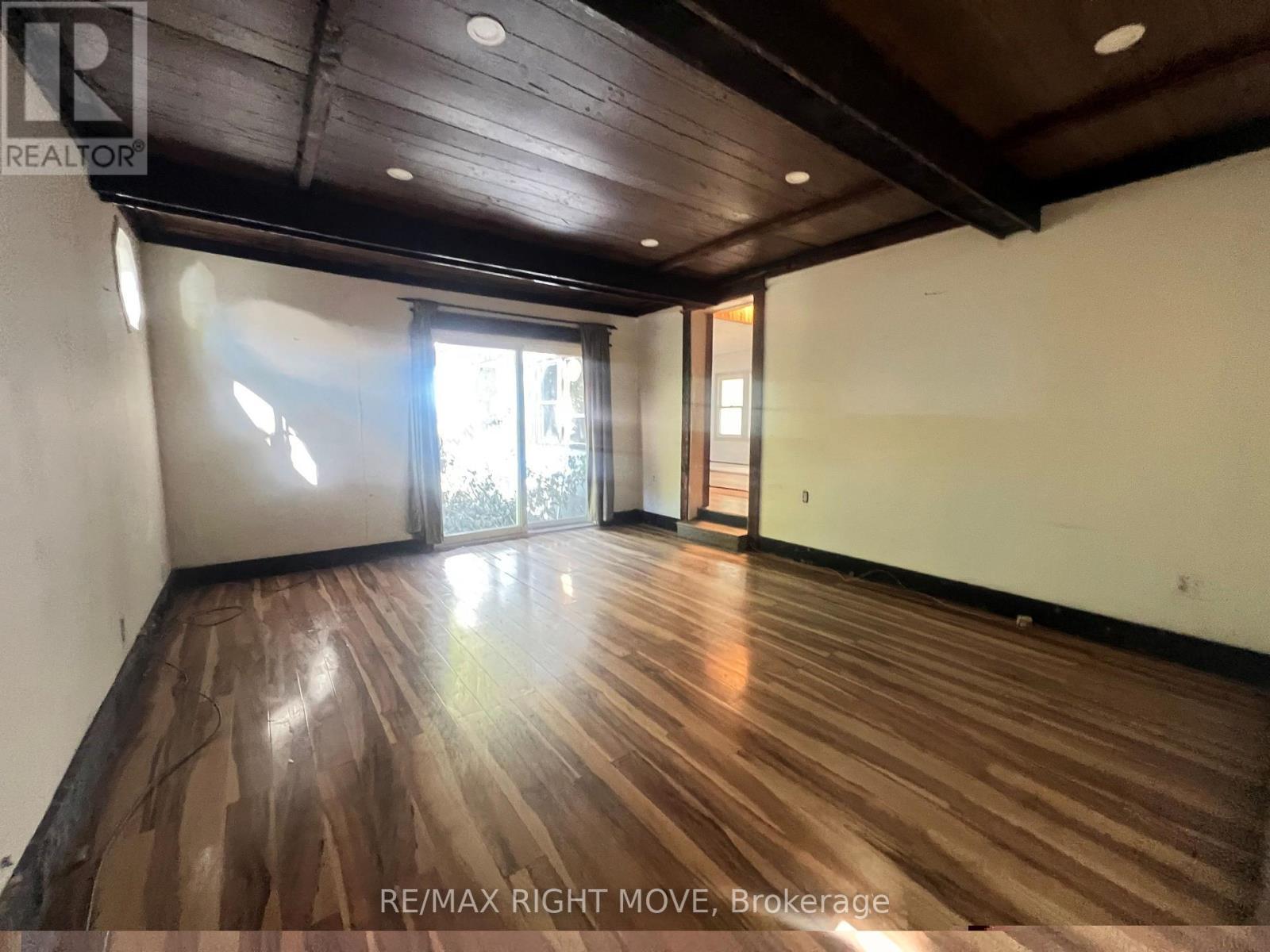 1052 4 Seasons Road, Gravenhurst, ON - Indoor Photo Showing Other Room