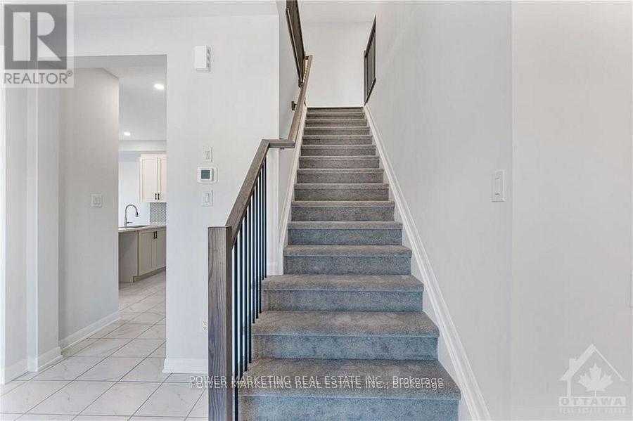 900 Athenry Court, Ottawa, ON - Indoor Photo Showing Other Room