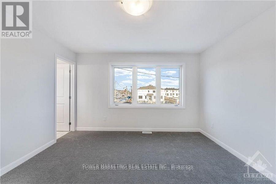 900 Athenry Court, Ottawa, ON - Indoor Photo Showing Other Room