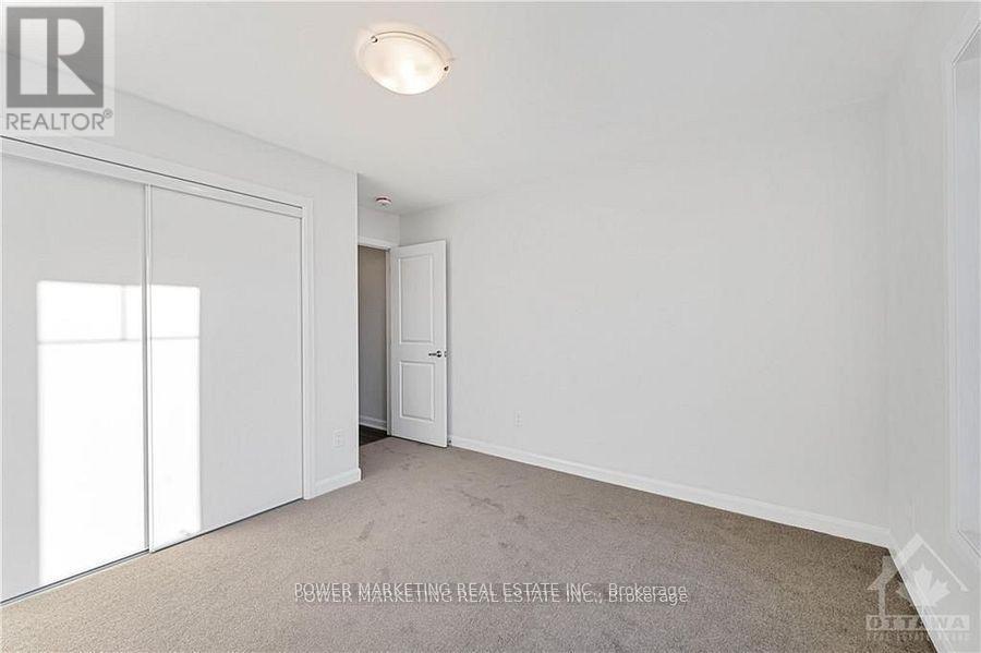 900 Athenry Court, Ottawa, ON - Indoor Photo Showing Other Room