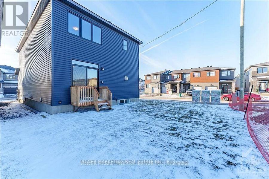 900 Athenry Court, Ottawa, ON - Outdoor With Exterior