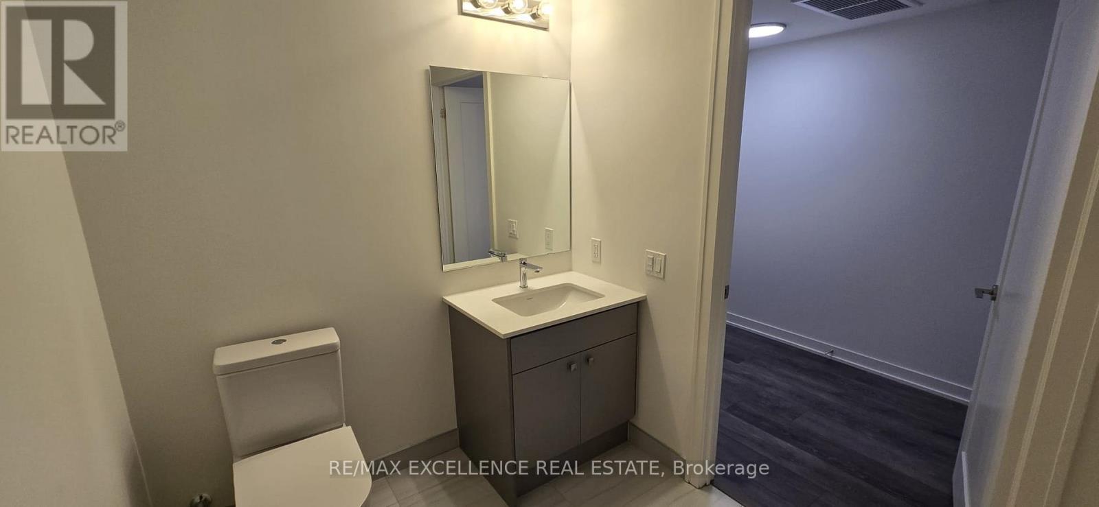 2 Manderley Drive, Toronto, ON - Indoor Photo Showing Bathroom