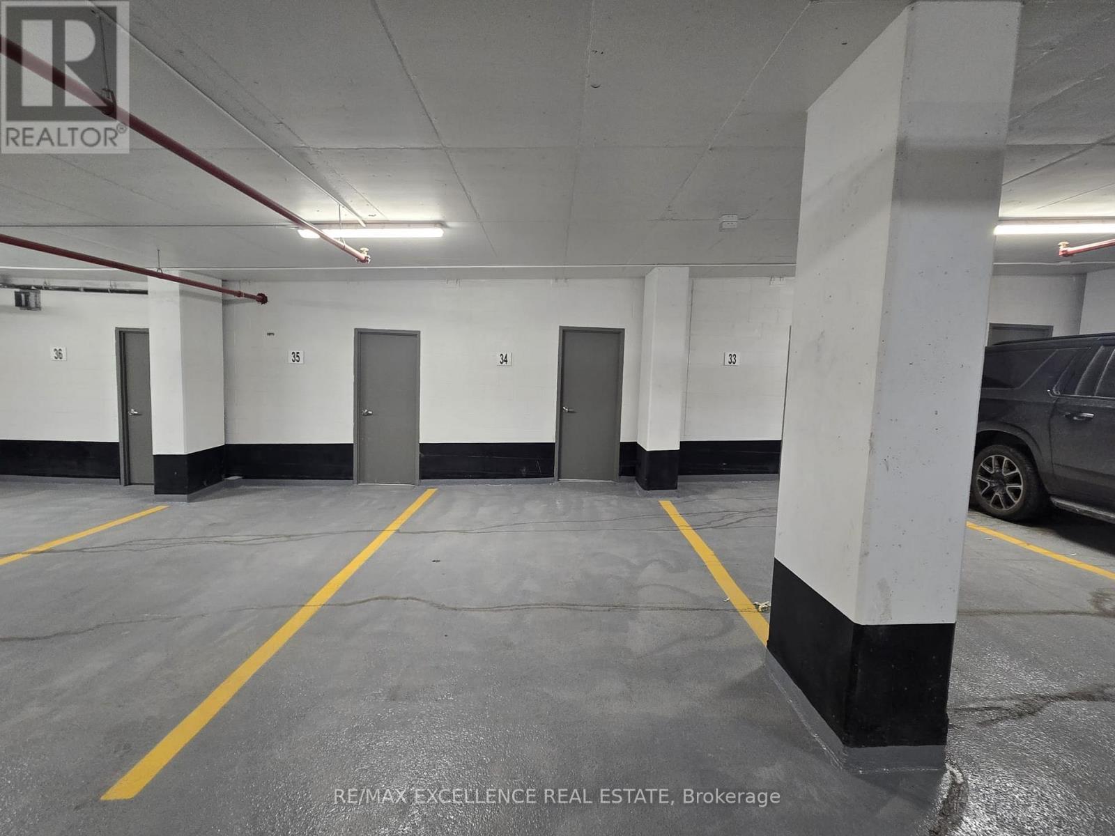 2 Manderley Drive, Toronto, ON - Indoor Photo Showing Garage