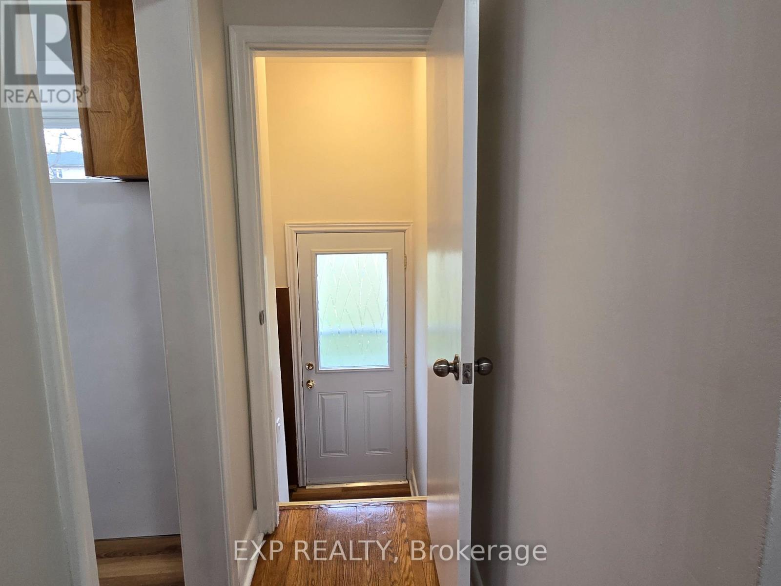 24 Fulham Street, Toronto, ON - Indoor Photo Showing Other Room