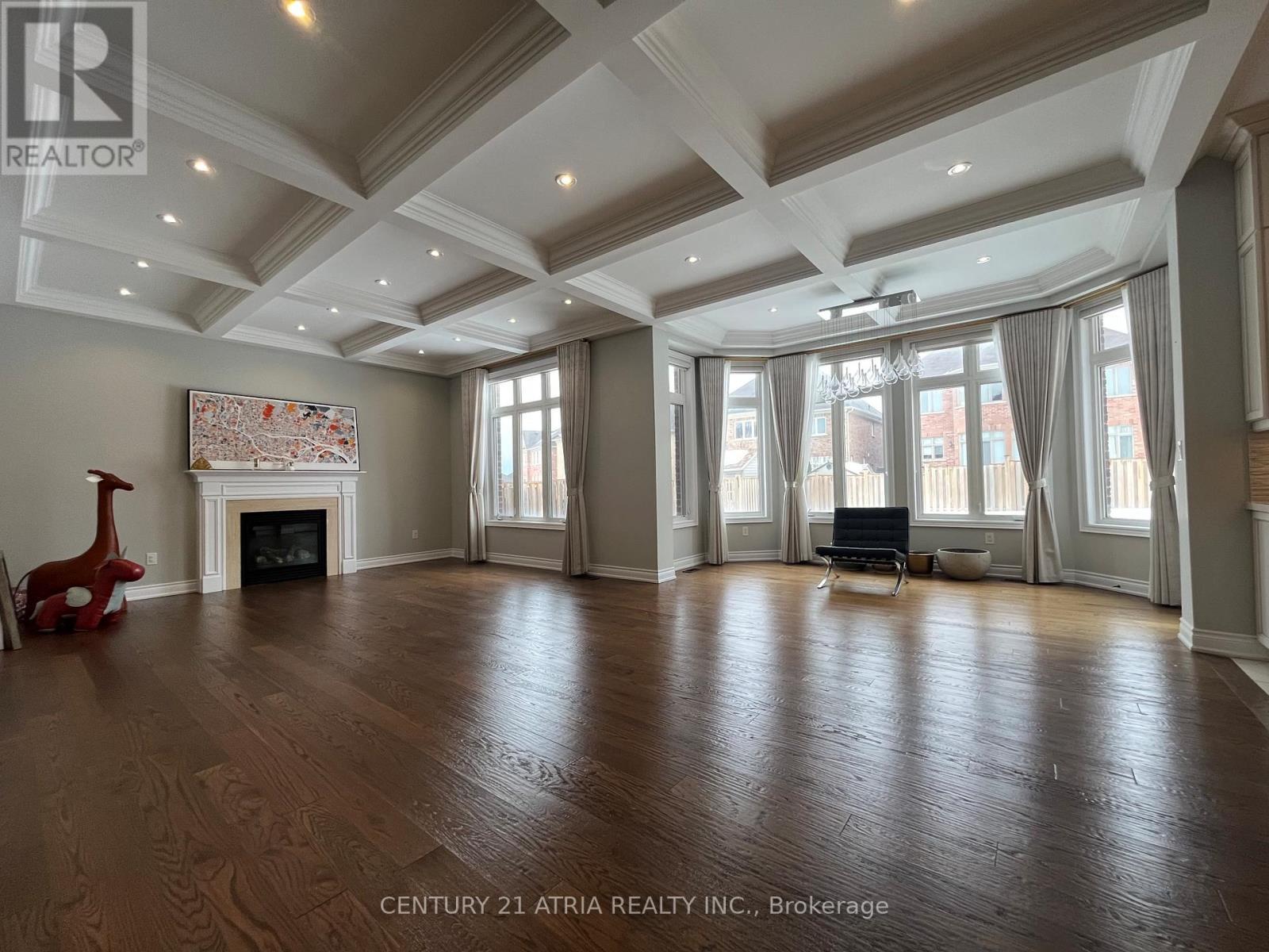 48 Stollery Pond Crescent, Markham, ON - Indoor With Fireplace