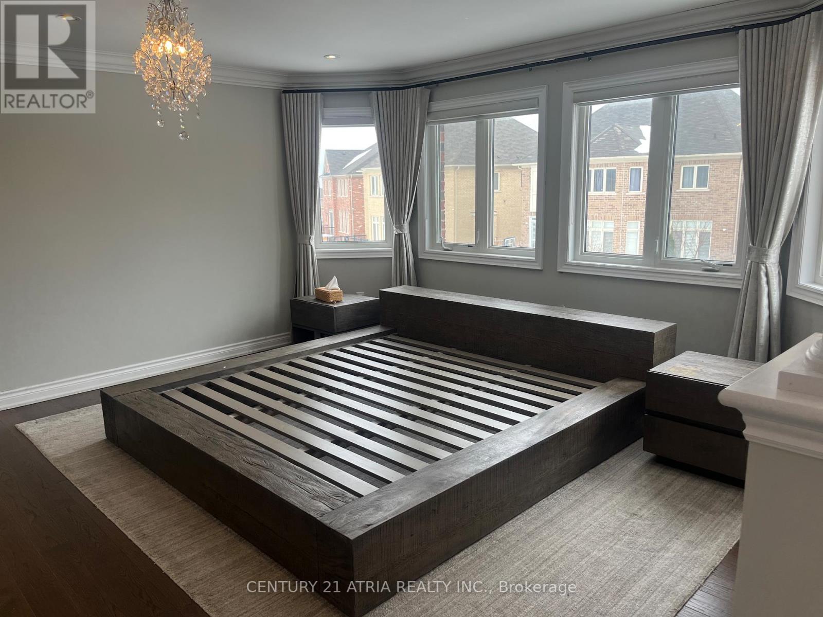 48 Stollery Pond Crescent, Markham, ON - Indoor Photo Showing Bedroom