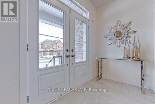 Upper Level - 213 Danny Wheeler Boulevard, Georgina, ON - Indoor Photo Showing Other Room