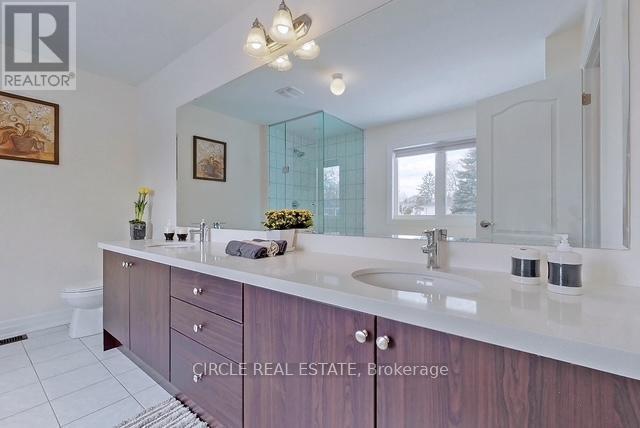 Upper Level - 213 Danny Wheeler Boulevard, Georgina, ON - Indoor Photo Showing Bathroom