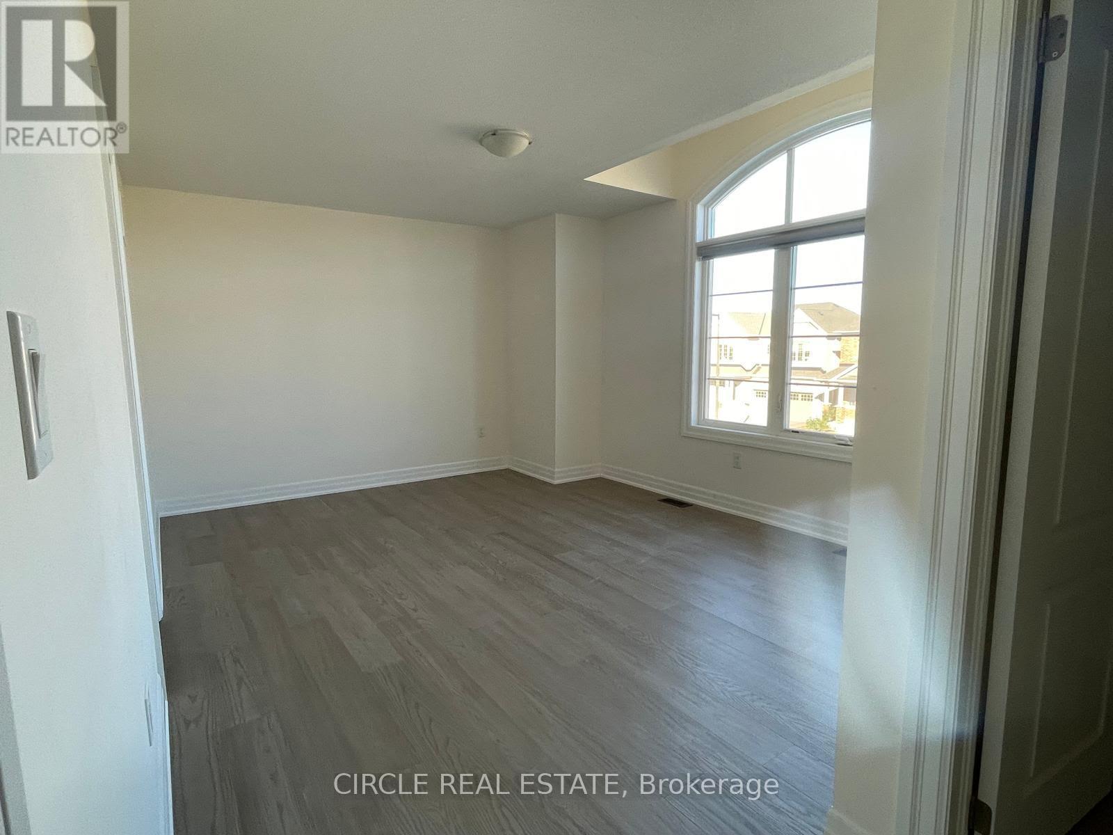 Upper Level - 213 Danny Wheeler Boulevard, Georgina, ON - Indoor Photo Showing Other Room