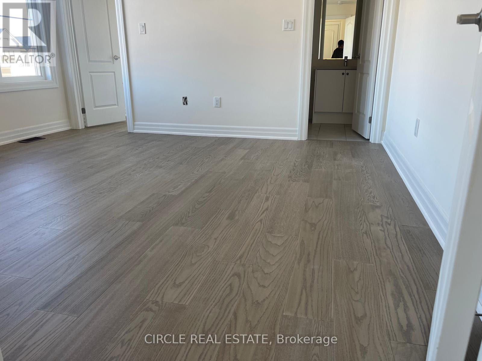 Upper Level - 213 Danny Wheeler Boulevard, Georgina, ON - Indoor Photo Showing Other Room