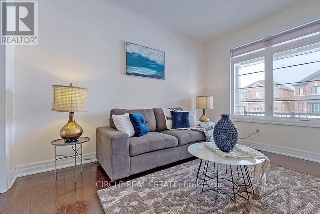 Upper Level - 213 Danny Wheeler Boulevard, Georgina, ON - Indoor Photo Showing Living Room