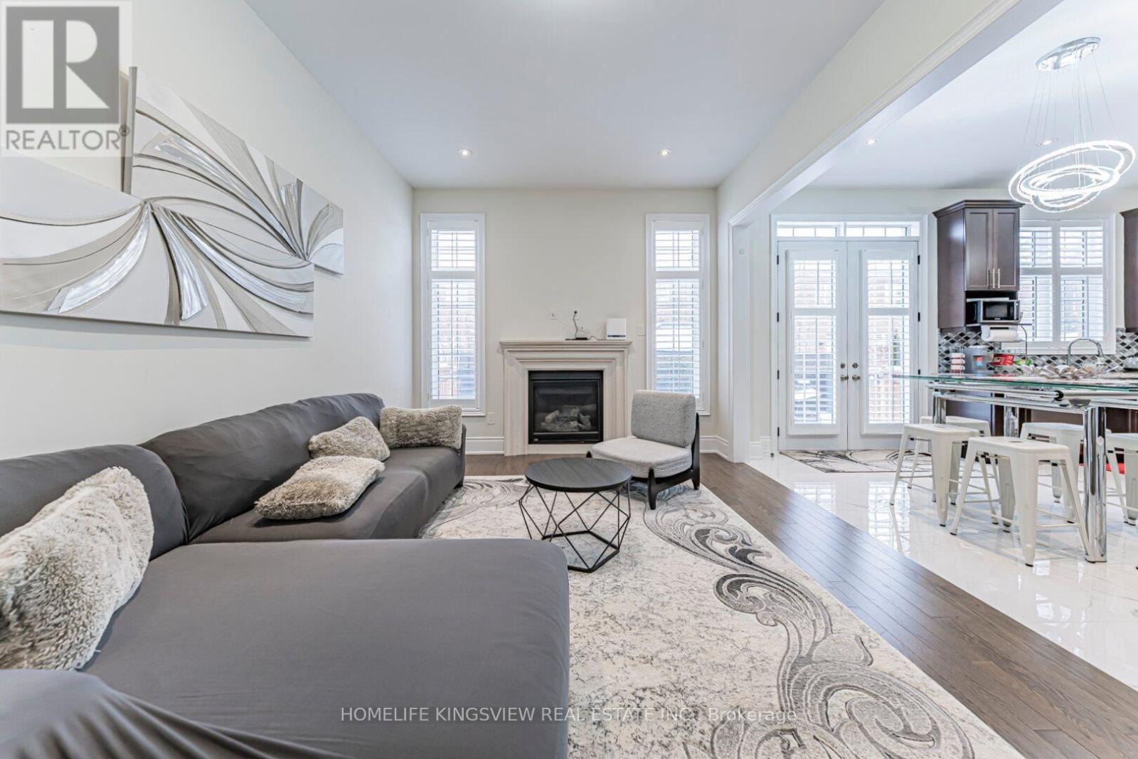 61 Ross Vennare Crescent, Vaughan, ON - Indoor Photo Showing Living Room With Fireplace
