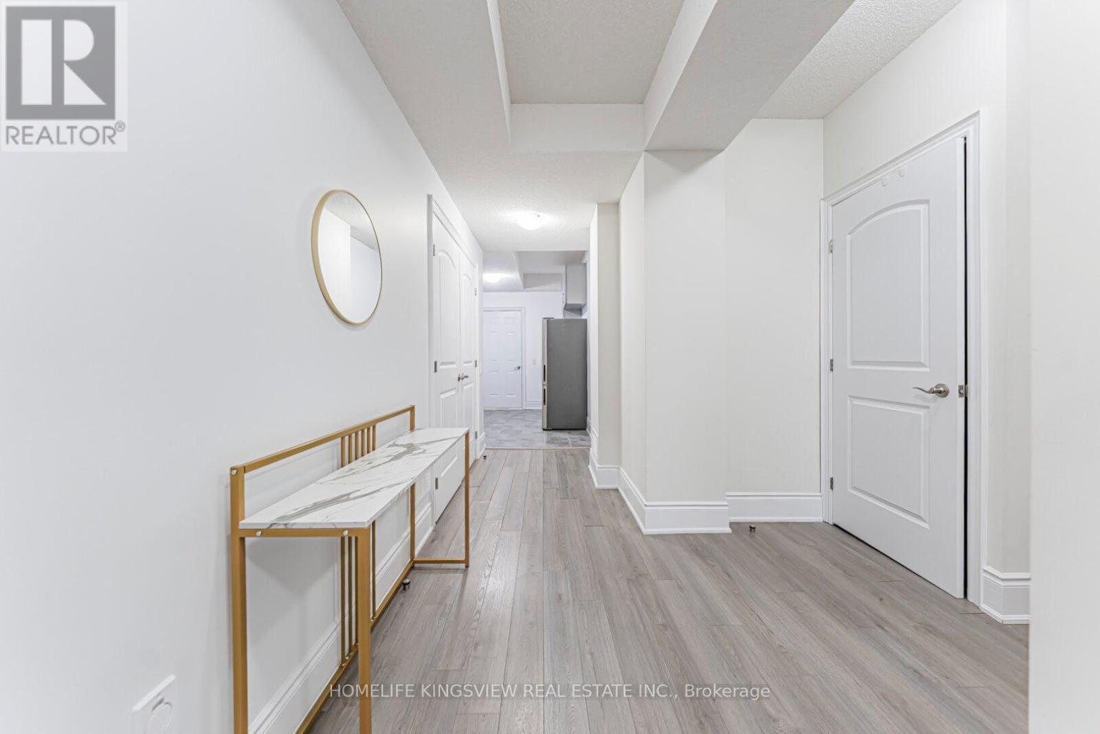 61 Ross Vennare Crescent, Vaughan, ON - Indoor Photo Showing Other Room