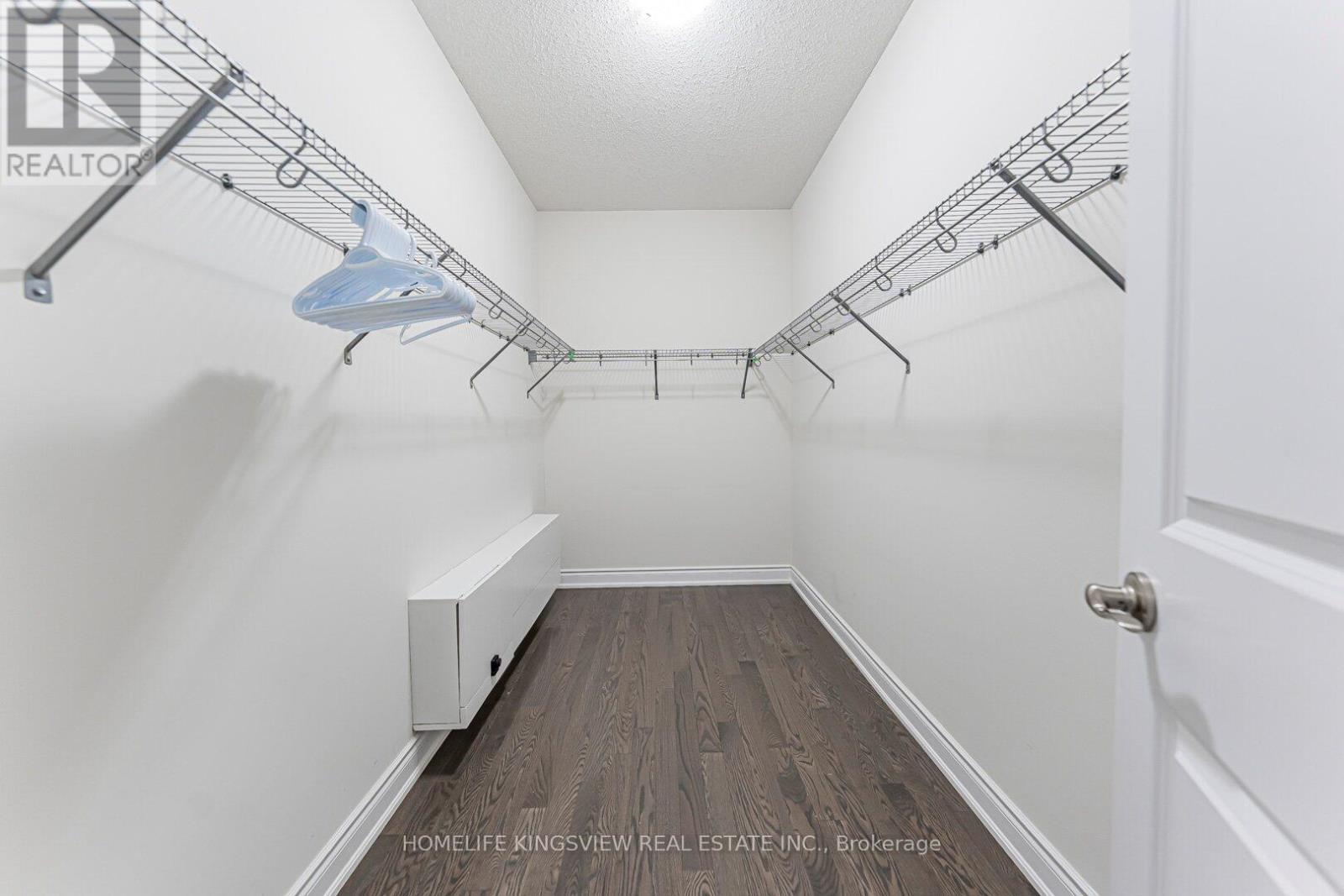 61 Ross Vennare Crescent, Vaughan, ON - Indoor With Storage