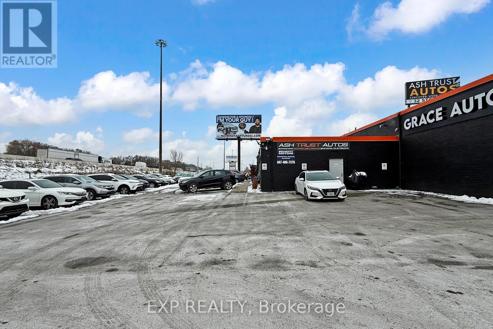 32 Stoffel Drive, Toronto, ON