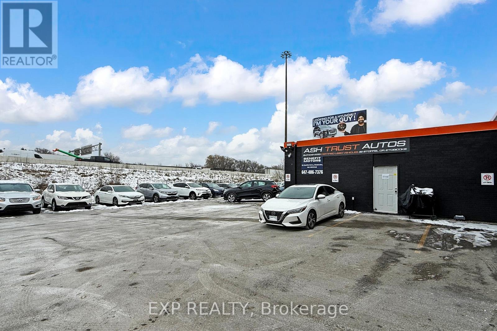 32 Stoffel Drive, Toronto, ON