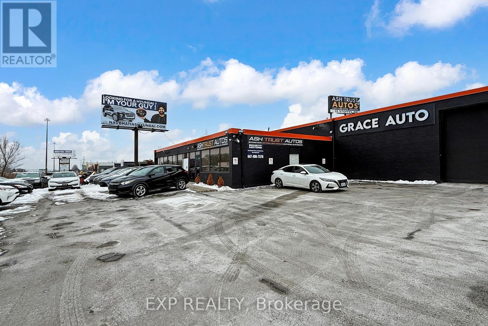 32 Stoffel Drive, Toronto, ON