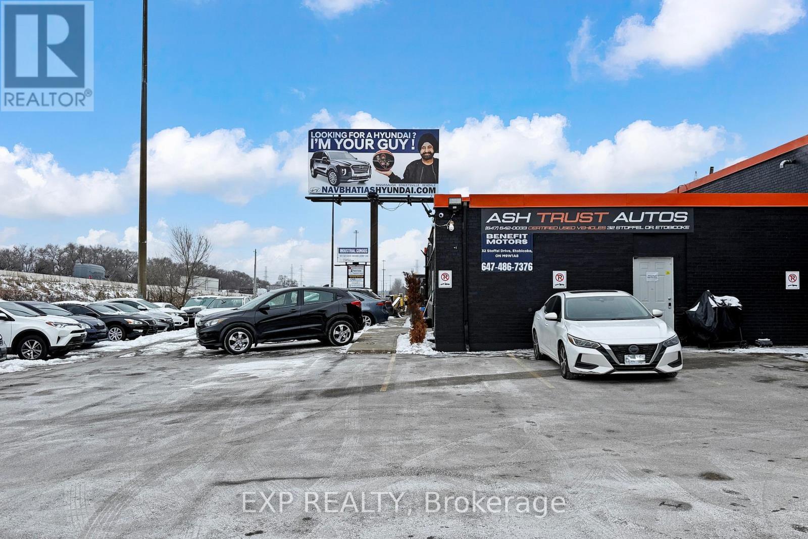 32 Stoffel Drive, Toronto, ON