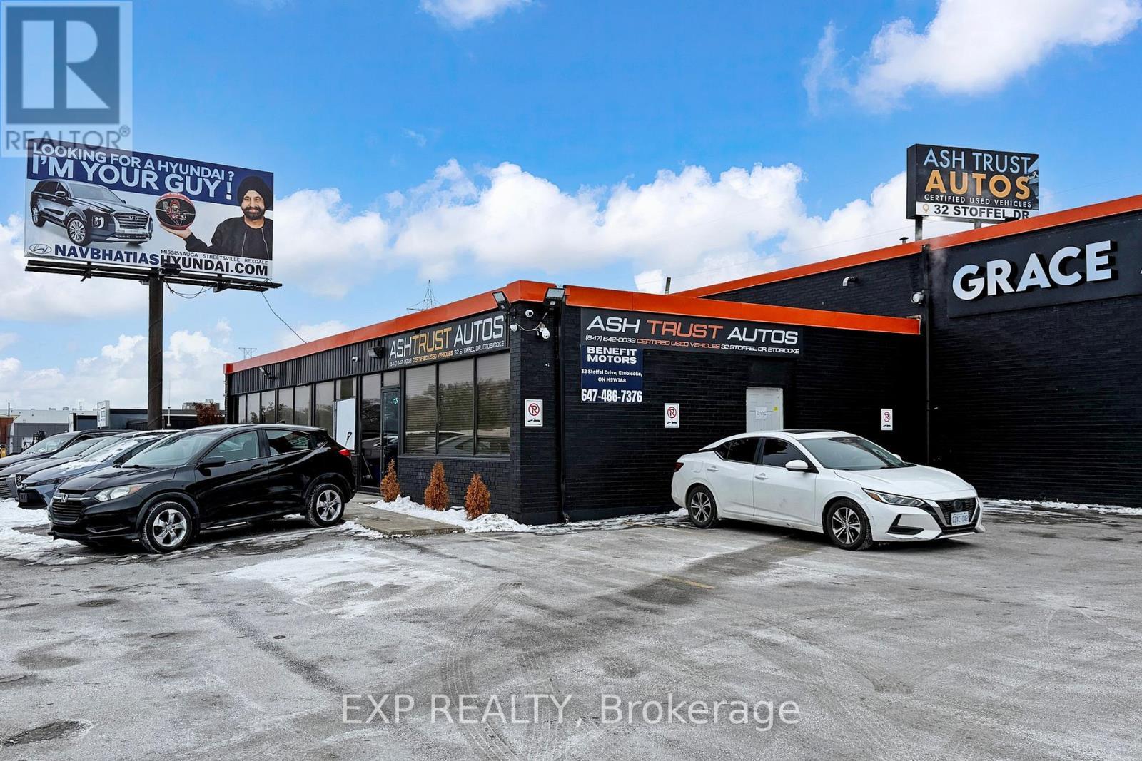 32 Stoffel Drive, Toronto, ON