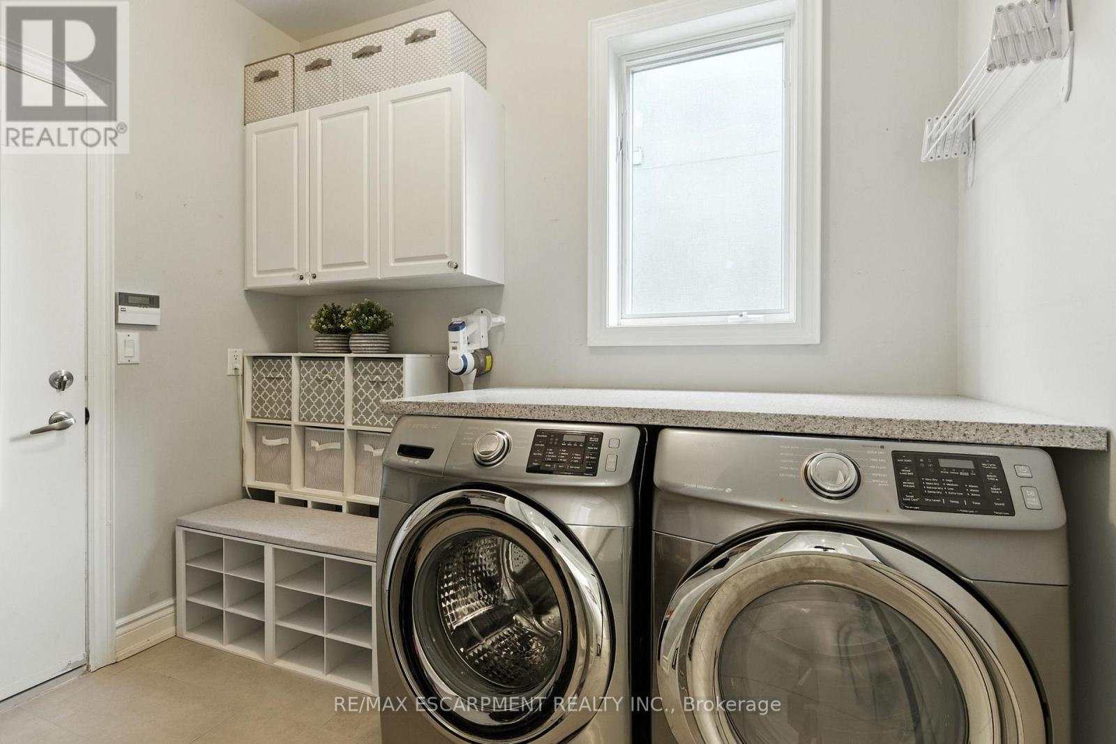 691 Merlot Court, Mississauga, ON - Indoor Photo Showing Laundry Room
