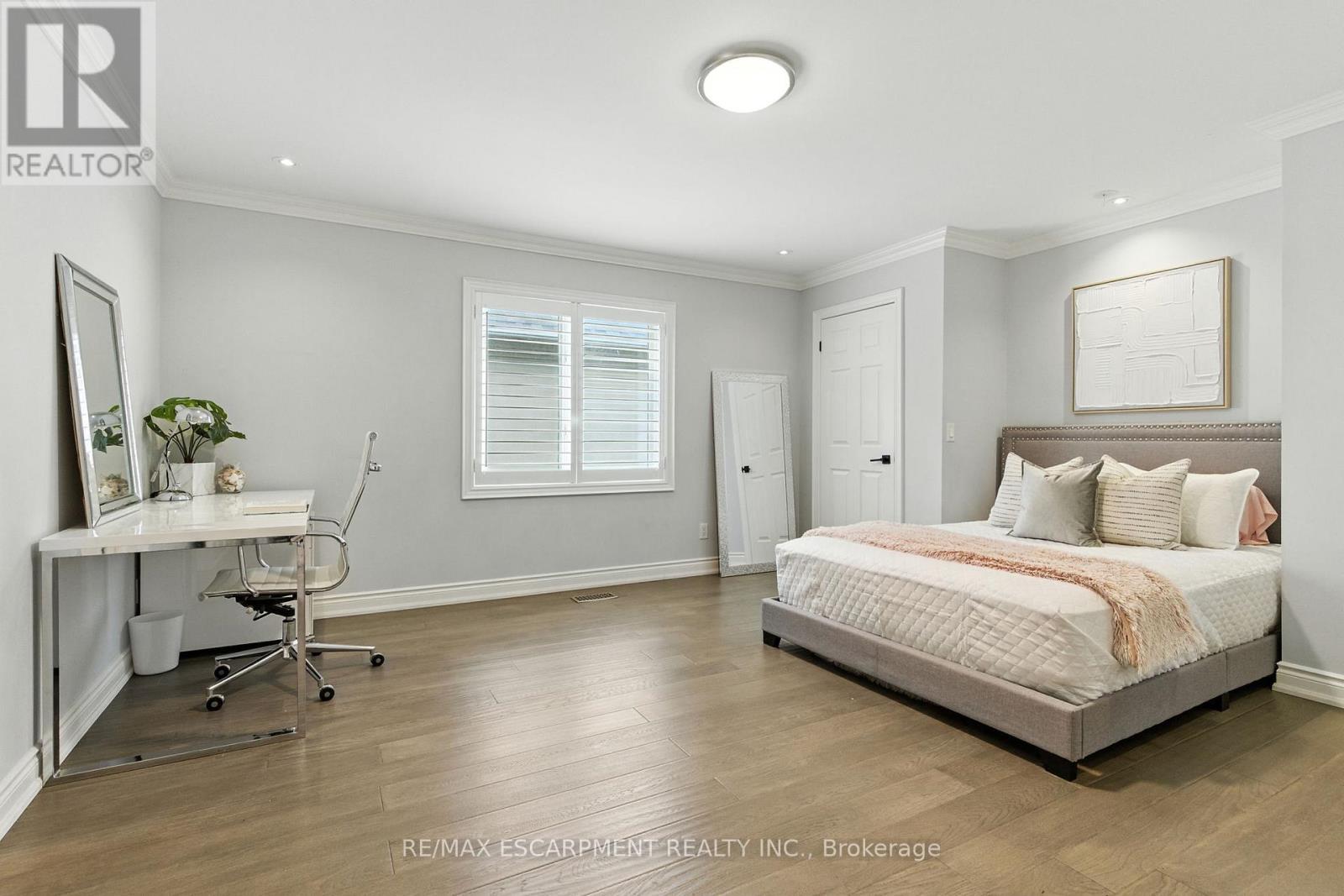 691 Merlot Court, Mississauga, ON - Indoor Photo Showing Bedroom
