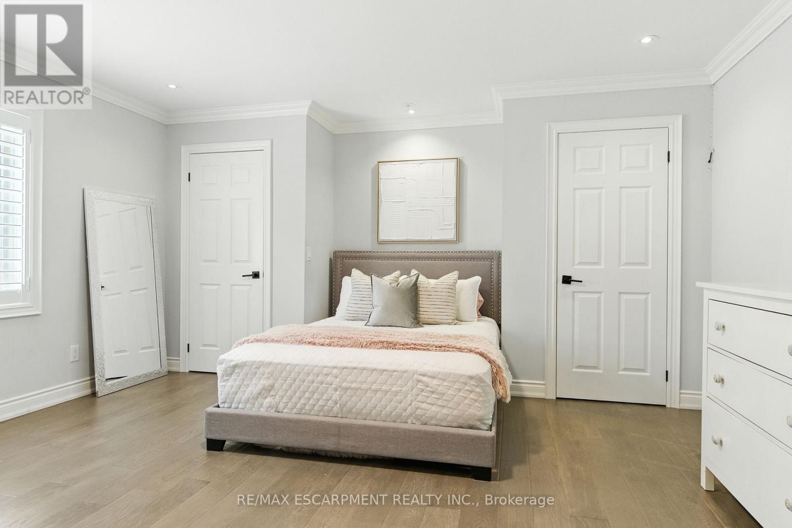 691 Merlot Court, Mississauga, ON - Indoor Photo Showing Bedroom