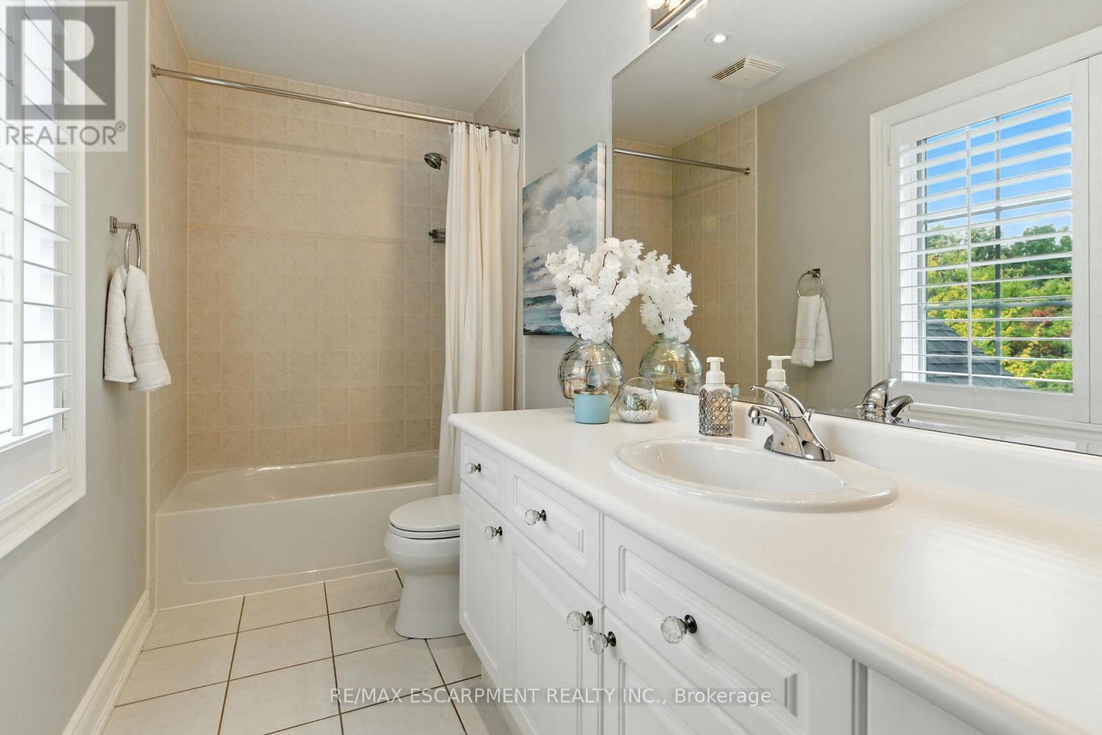 691 Merlot Court, Mississauga, ON - Indoor Photo Showing Bathroom