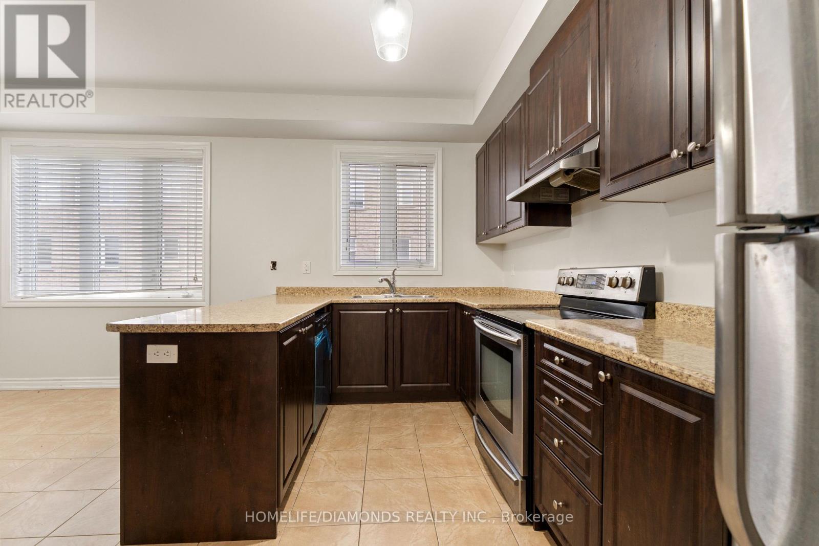 43 Sprucewood Road, Brampton, ON - Indoor Photo Showing Kitchen