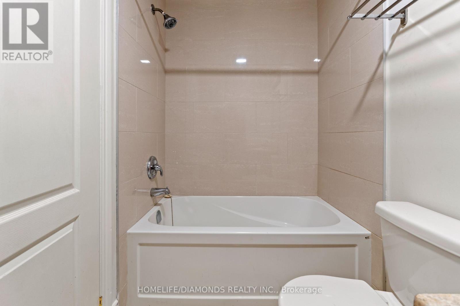 43 Sprucewood Road, Brampton, ON - Indoor Photo Showing Bathroom