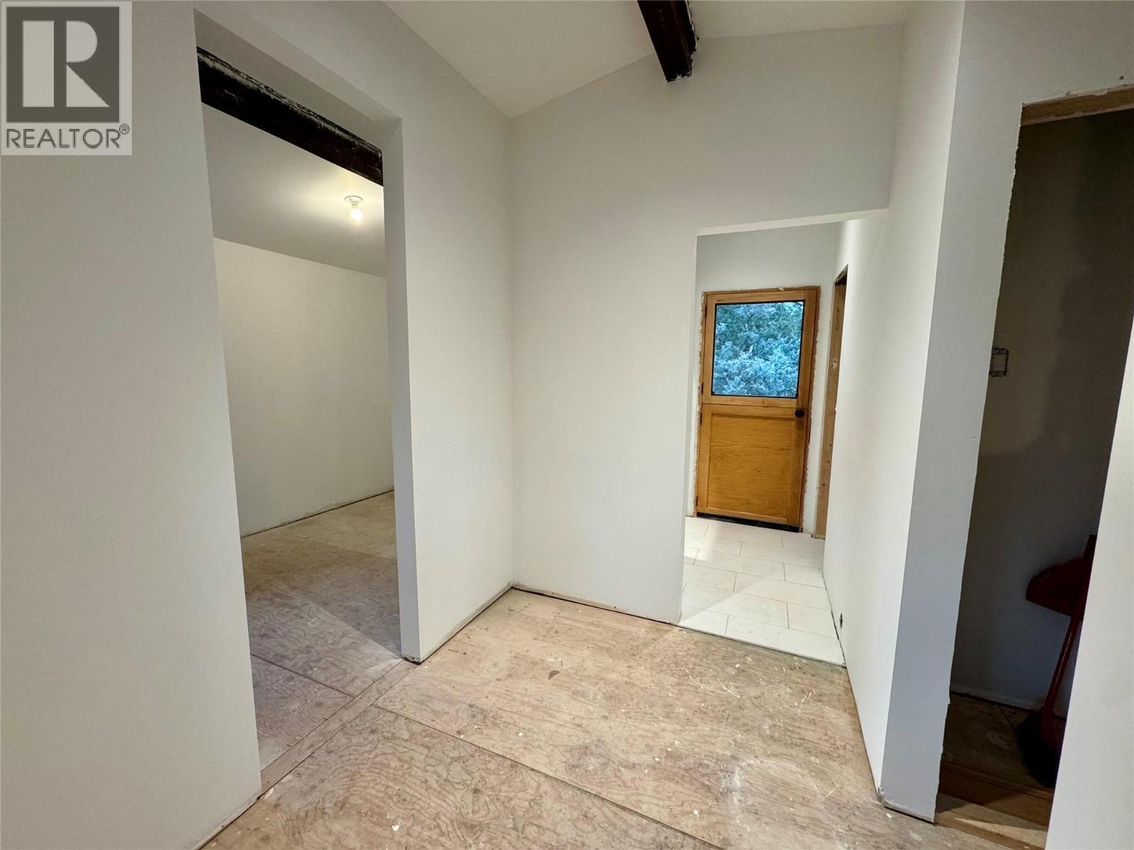 4549 Rushmere Road, Invermere, BC - Indoor Photo Showing Other Room