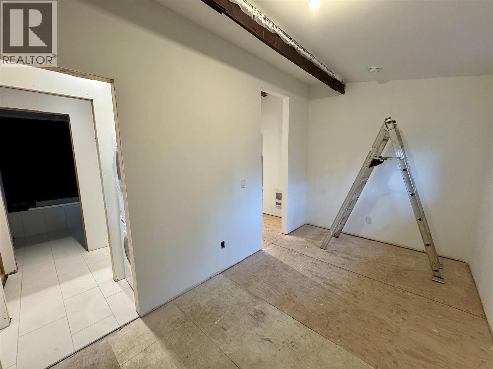 4549 Rushmere Road, Invermere, BC - Indoor Photo Showing Other Room