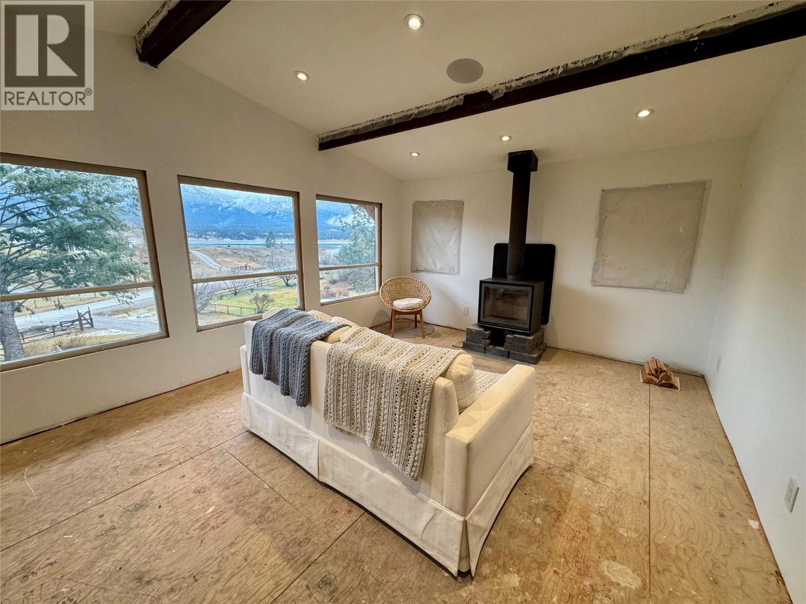 4549 Rushmere Road, Invermere, BC - Indoor