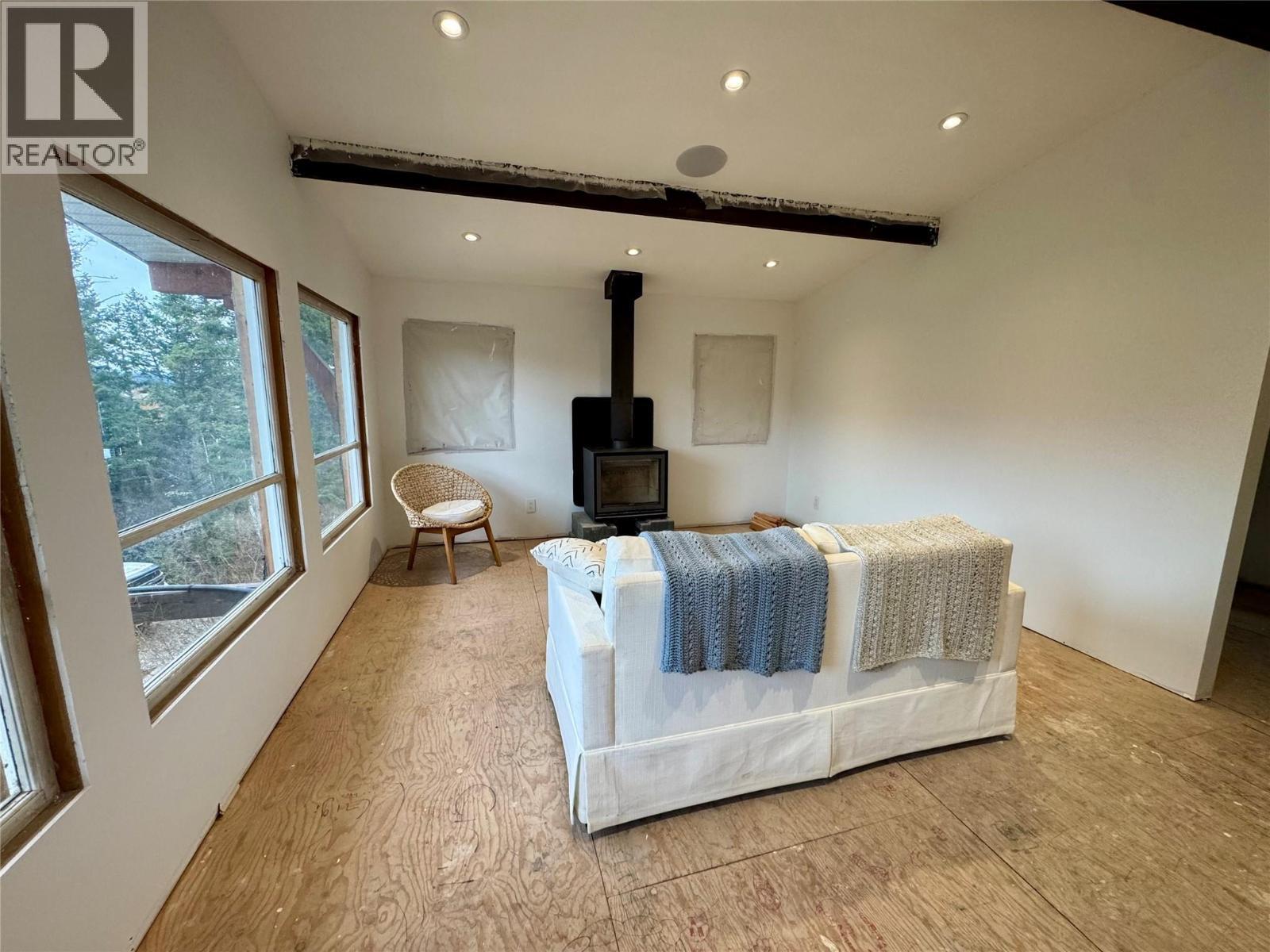 4549 Rushmere Road, Invermere, BC - Indoor