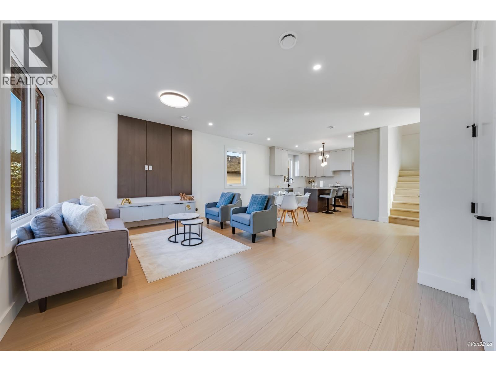 4 4211 Graveley Street, Burnaby, BC - Indoor