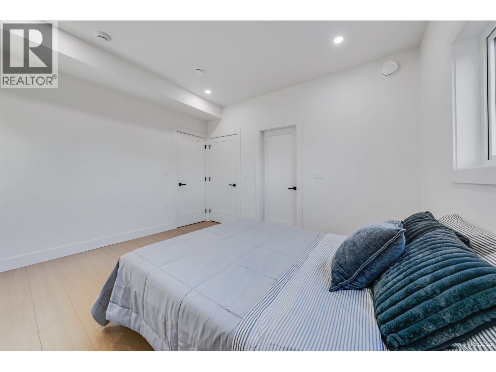 4 4211 Graveley Street, Burnaby, BC - Indoor Photo Showing Bedroom
