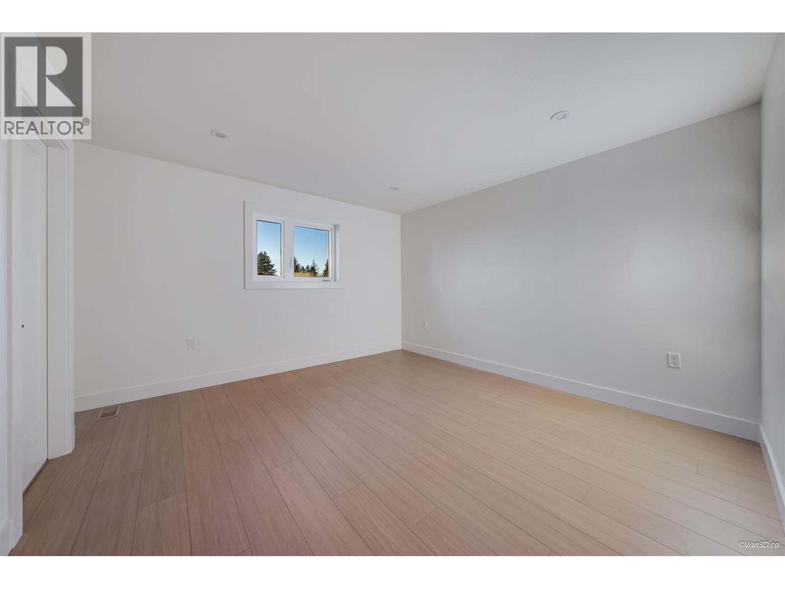 4 4211 Graveley Street, Burnaby, BC - Indoor Photo Showing Other Room