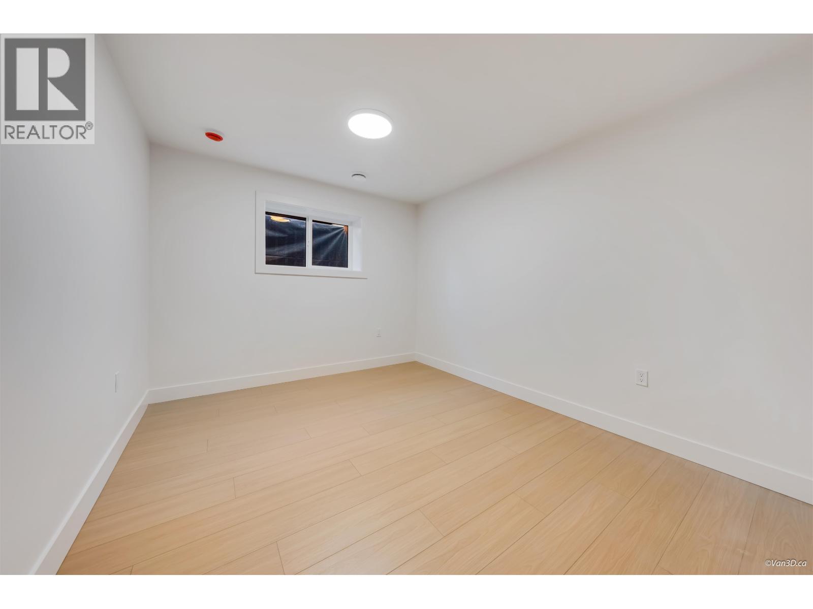 4 4211 Graveley Street, Burnaby, BC - Indoor Photo Showing Other Room