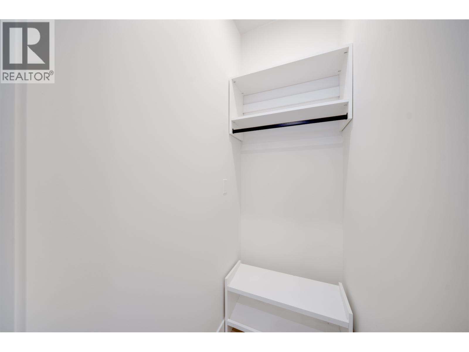 4 3836 W 8Th Avenue, Vancouver, BC - Indoor