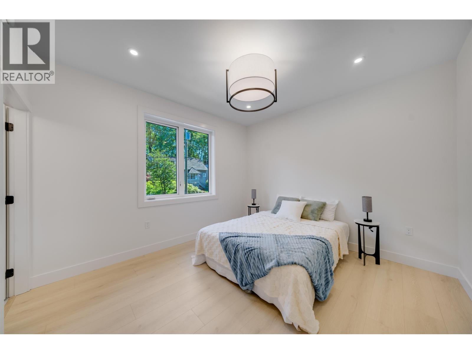 4 3836 W 8Th Avenue, Vancouver, BC - Indoor Photo Showing Bedroom