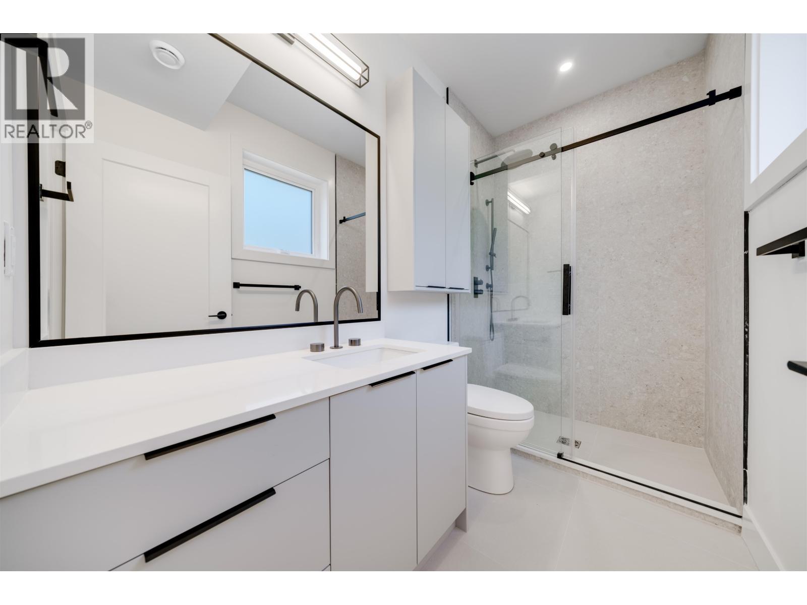 4 3836 W 8Th Avenue, Vancouver, BC - Indoor Photo Showing Bathroom