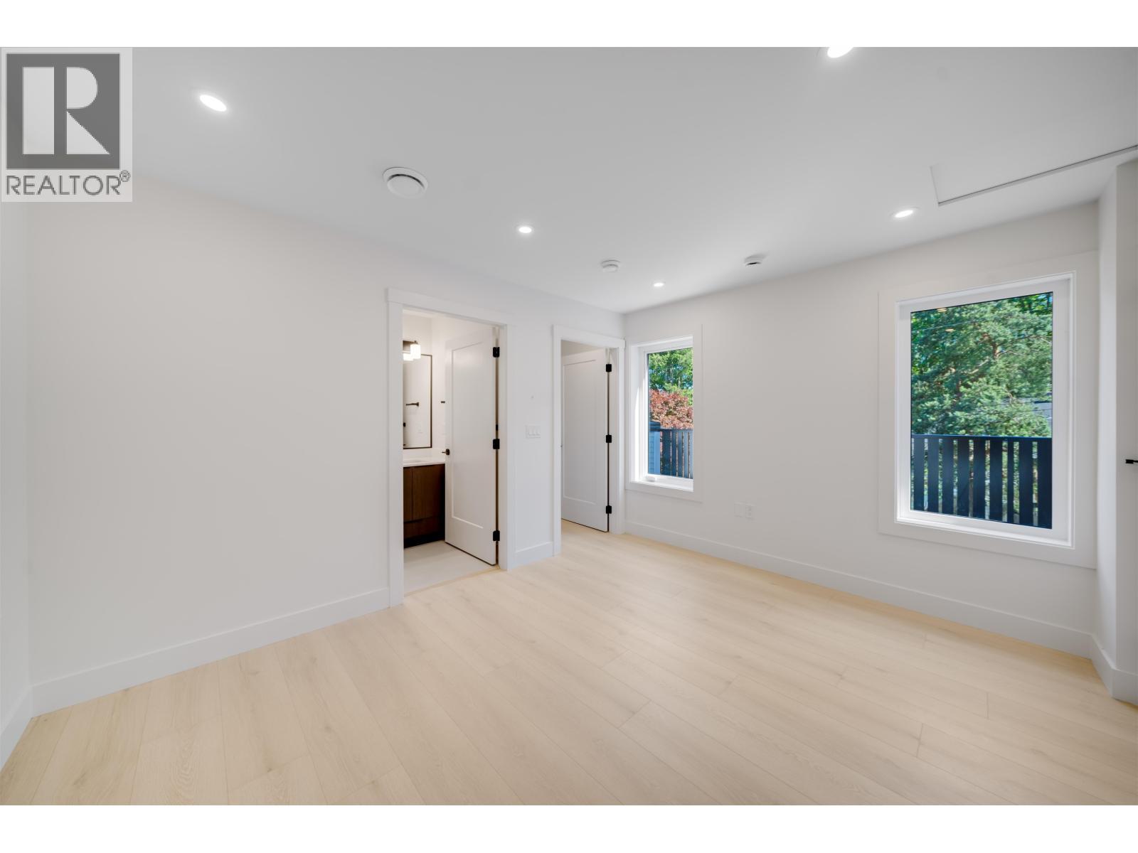 4 3836 W 8Th Avenue, Vancouver, BC - Indoor Photo Showing Other Room