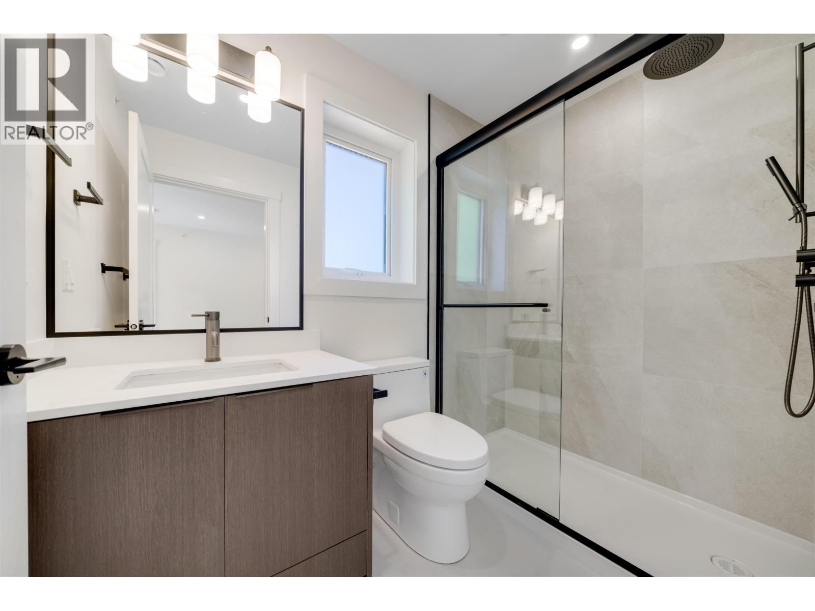 4 3836 W 8Th Avenue, Vancouver, BC - Indoor Photo Showing Bathroom