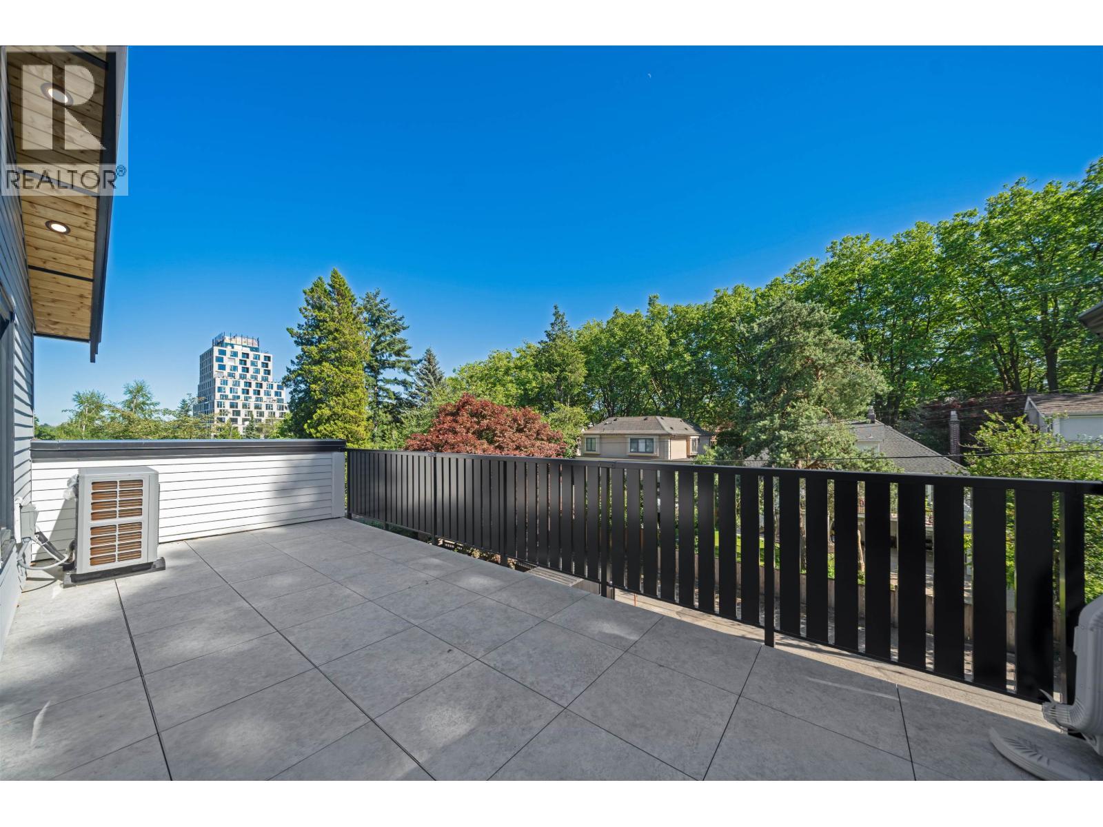 4 3836 W 8Th Avenue, Vancouver, BC - Outdoor