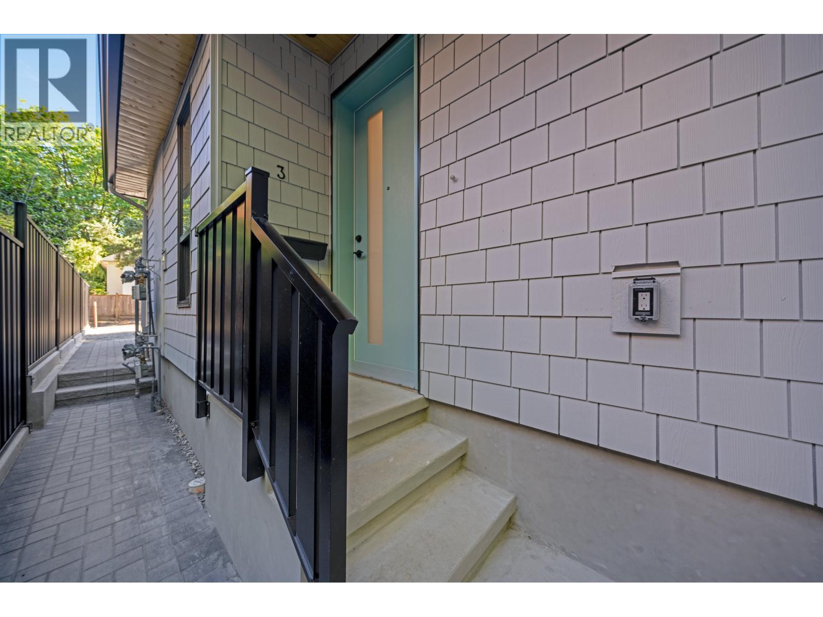 4 3836 W 8Th Avenue, Vancouver, BC - With Exterior