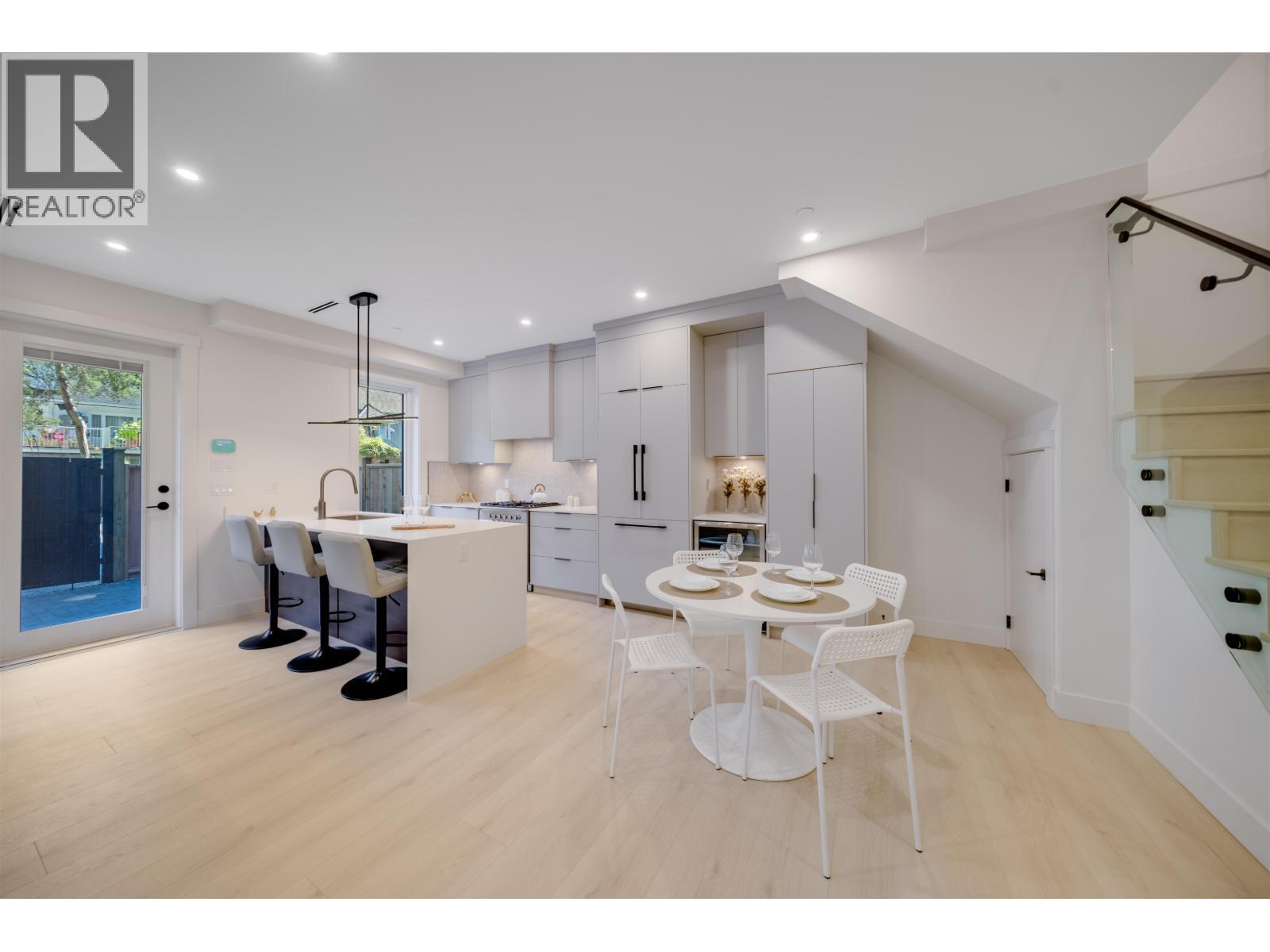 4 3836 W 8Th Avenue, Vancouver, BC - Indoor