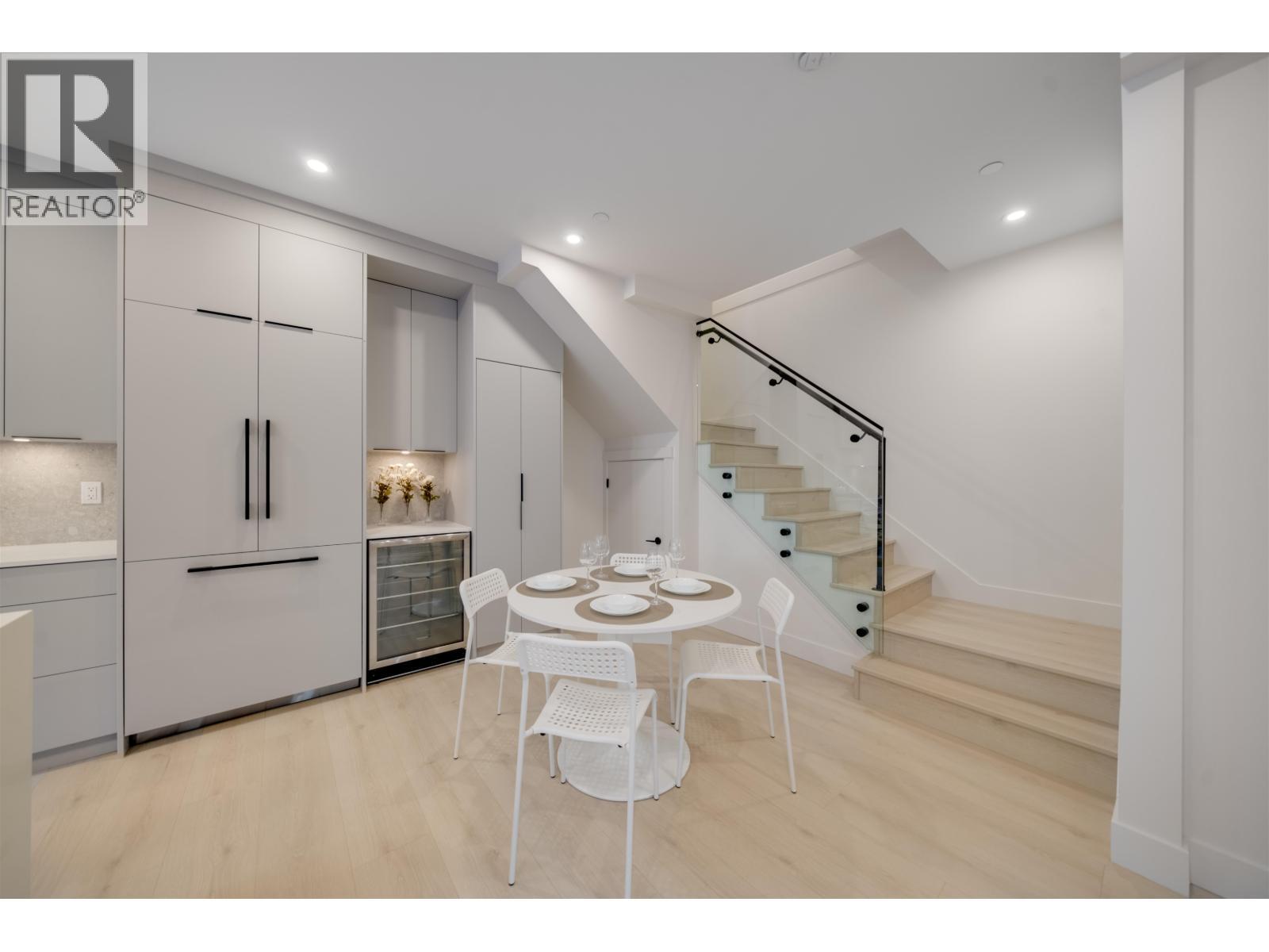 4 3836 W 8Th Avenue, Vancouver, BC - Indoor Photo Showing Other Room