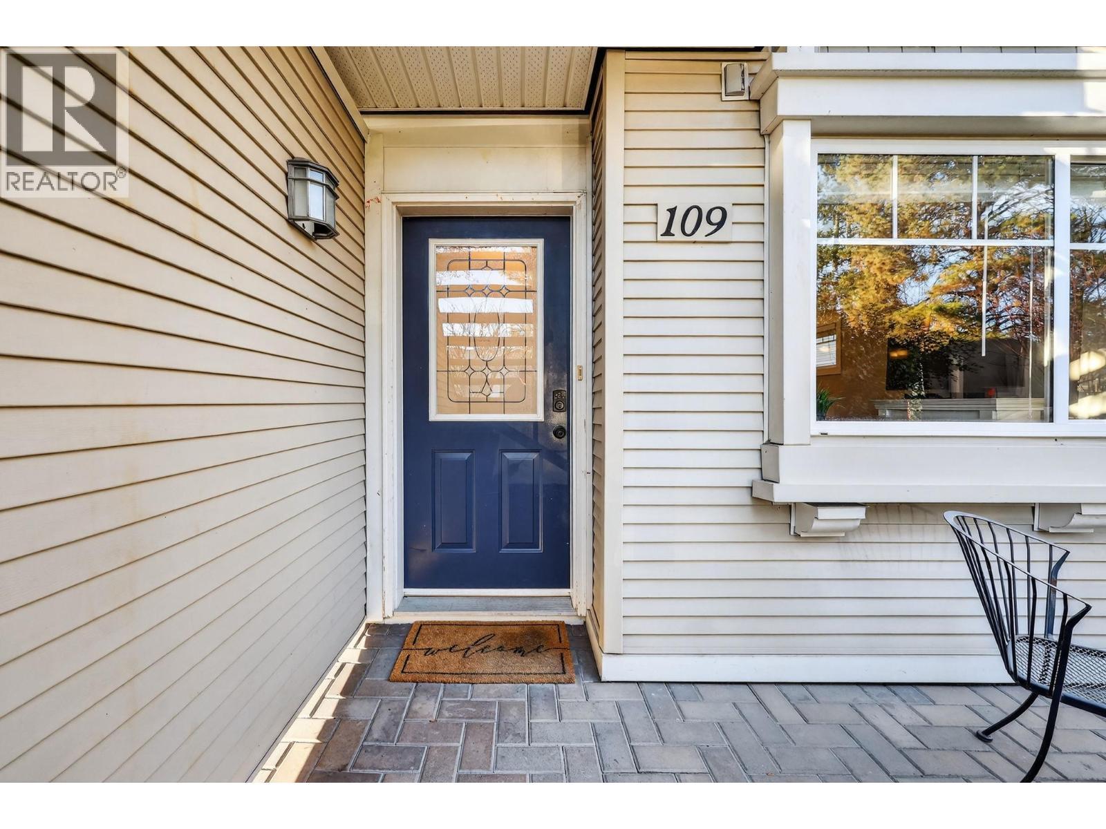 1390 Dilworth Crescent Unit# 109, Kelowna, BC - Outdoor With Exterior