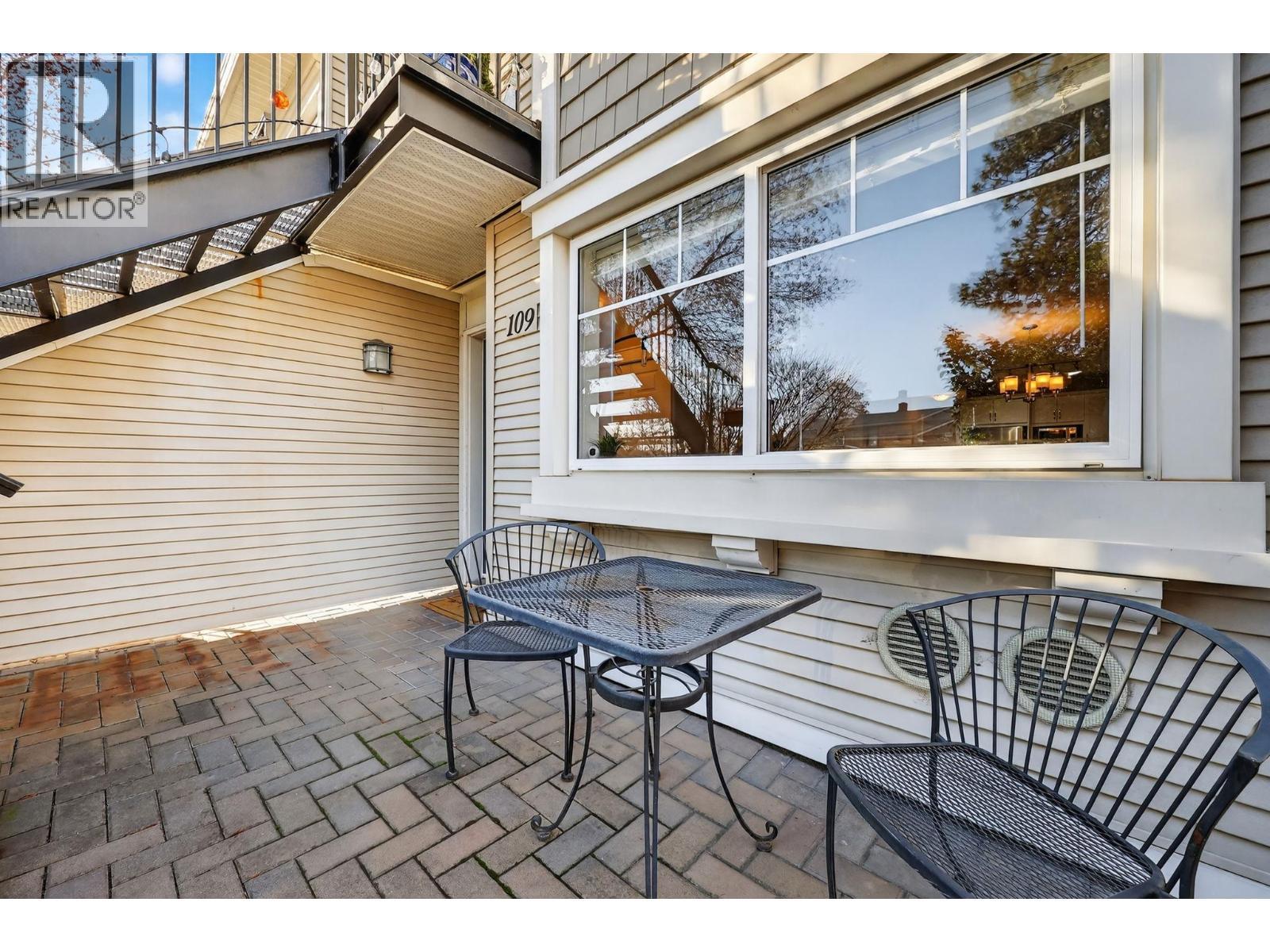1390 Dilworth Crescent Unit# 109, Kelowna, BC - Outdoor With Exterior