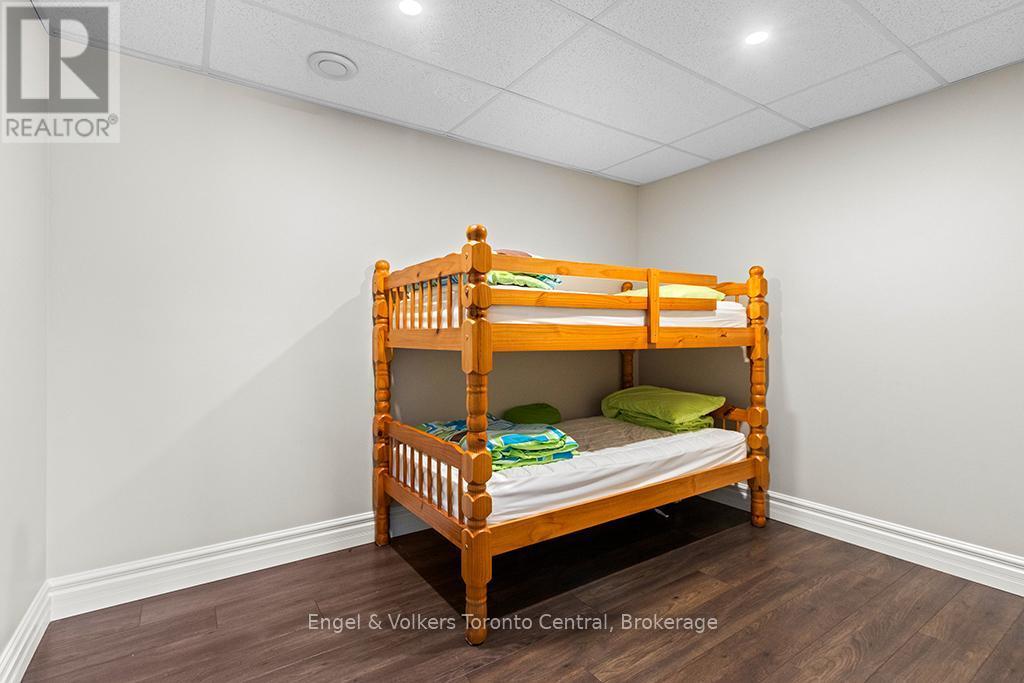 193 Alta Road, Blue Mountains, ON - Indoor Photo Showing Bedroom