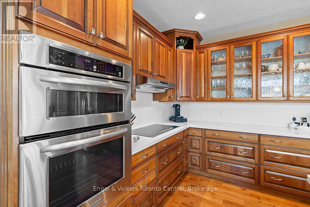 193 Alta Road, Blue Mountains, ON - Indoor Photo Showing Kitchen